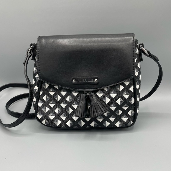 Vera Bradley Black and White Geometric Crossbody stud, tassel bag - Picture 1 of 7